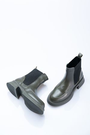 ALBİNİ HAKİKİ DERİ KADIN LASTİKLİ GÜNLÜK BOT 1008722K