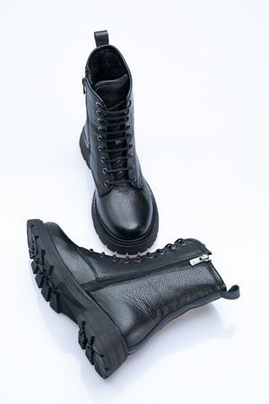 ALBİNİ HAKİKİ DERİ KADIN GÜNLÜK BOT 1013522K