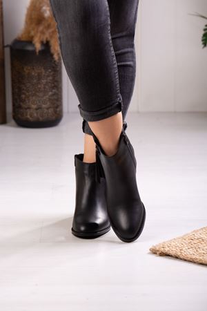 ALBİNİ HAKİKİ DERİ KADIN BOT 10107523K