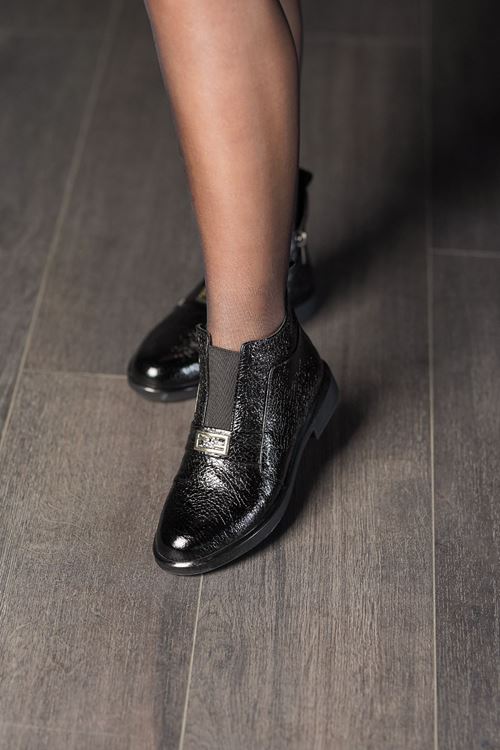 ALBİNİ HAKİKİ DERİ KADIN BOT 2610345725K