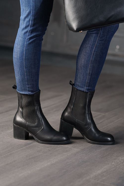 LİZSHOE HAKİKİ DERİ KADIN GÜNLÜK BOT ELNR 129425K