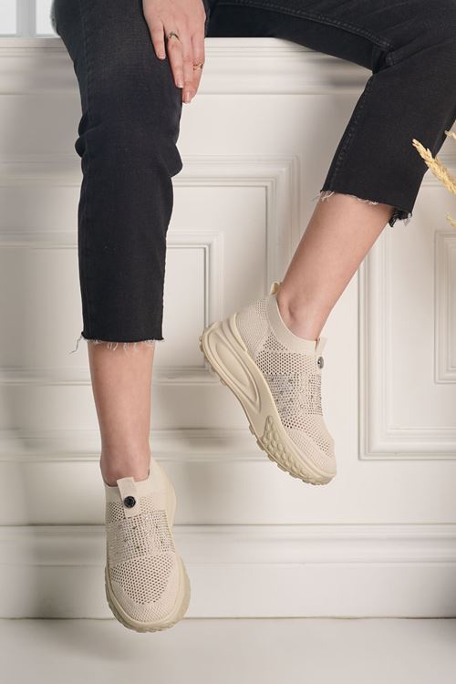 GUJA KADIN SPOR AYAKKABI 305-425Y