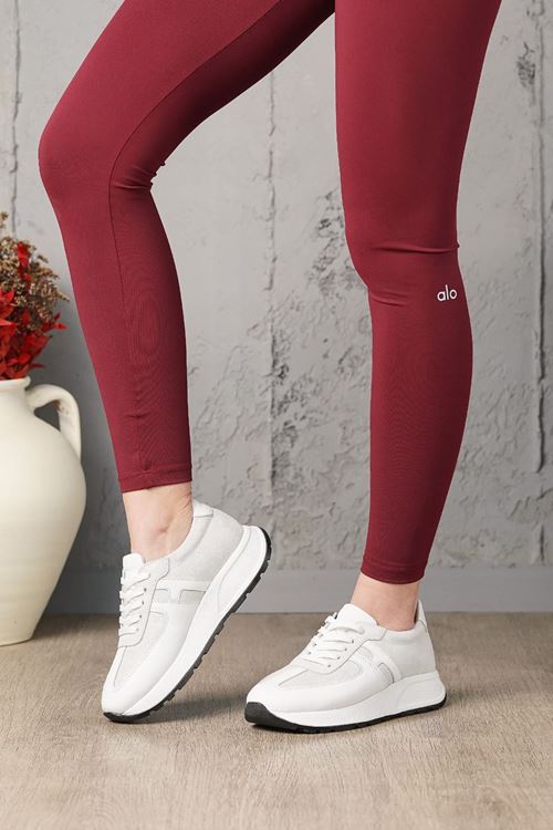 ALBİNİ HAKİKİ DERİ KADIN SPOR AYAKKABI 2550205025Y