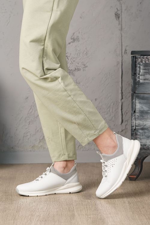 LİBERO HAKİKİ DERİ KADIN GÜNLÜK AYAKKABI 221825Y