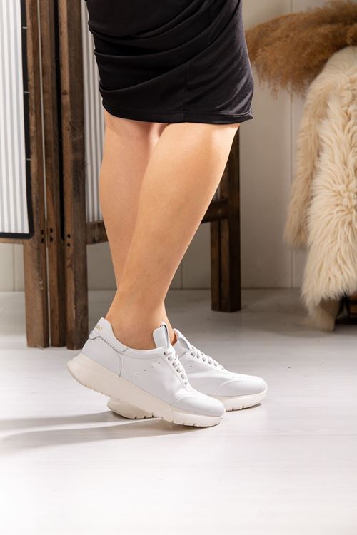 LİBERO HAKİKİ DERİ KADIN SPOR AYAKKABI 476523Y