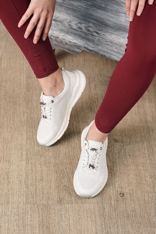 LİBERO HAKİKİ DERİ KADIN SPOR AYAKKBABI 221925Y