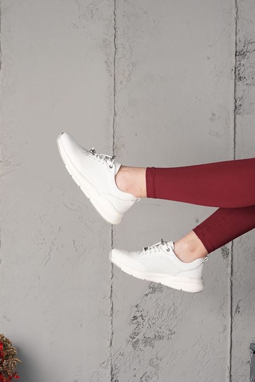 LİBERO HAKİKİ DERİ KADIN SPOR AYAKKBABI 221925Y