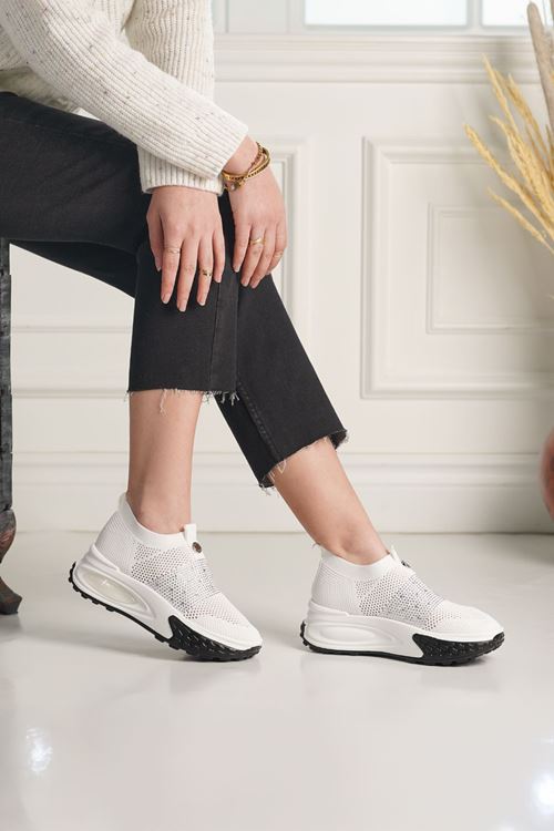 GUJA KADIN SPOR AYAKKABI 305-425Y