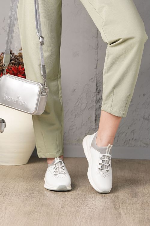 LİBERO HAKİKİ DERİ KADIN GÜNLÜK AYAKKABI 221825Y