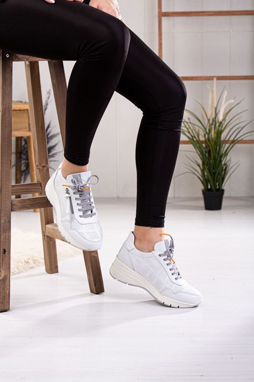 MAMMAMİA HAKİKİ DERİ KADIN GÜNLÜK AYAKKABI 368024Y