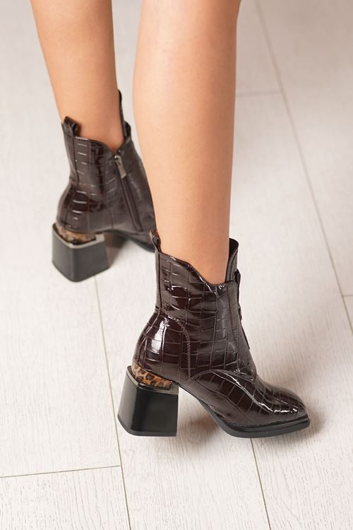 GUJA KADIN TOPUKLU BOT 15325K