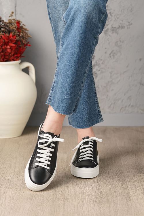 LİZSHOE HAKİKİ DERİ KADIN SPOR AYAKKABI SNL 35225Y