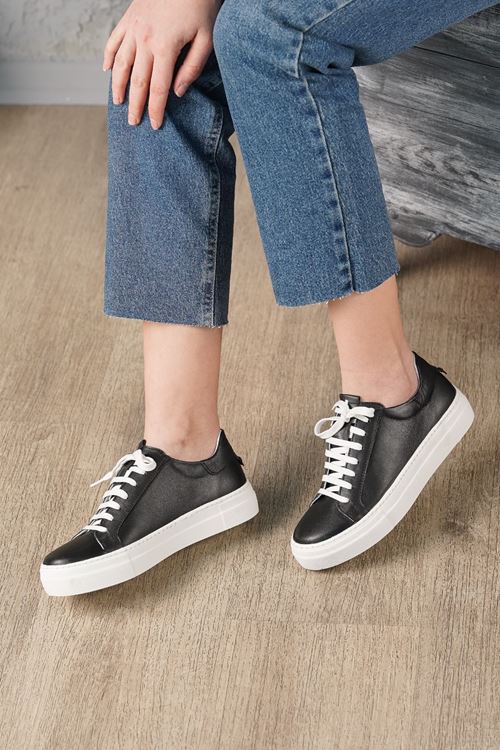 LİZSHOE HAKİKİ DERİ KADIN SPOR AYAKKABI SNL 35225Y
