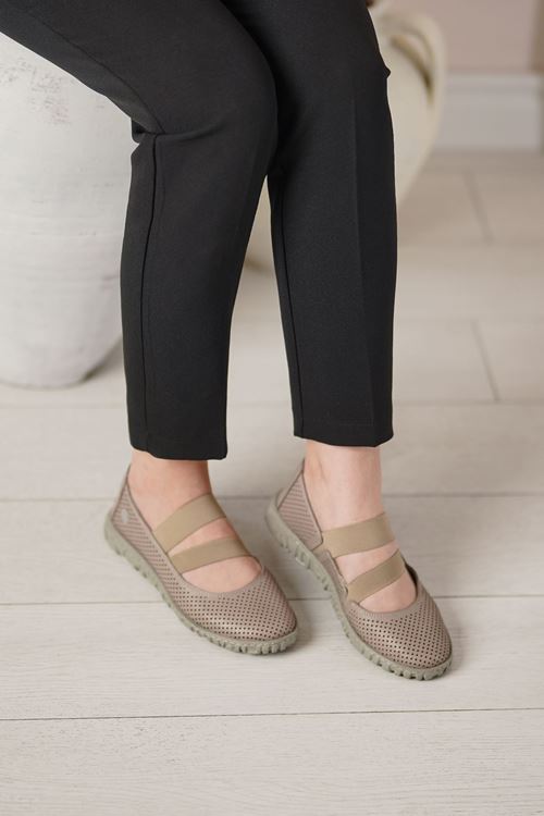 MAMMAMİA HAKİKİ DERİ KADIN GÜNLÜK AYAKKABI 64525Y