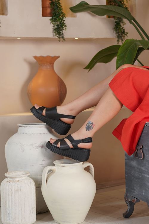 LİZSHOE HAKİKİ DERİ KADIN SANDALET SELTUĞ 26425Y