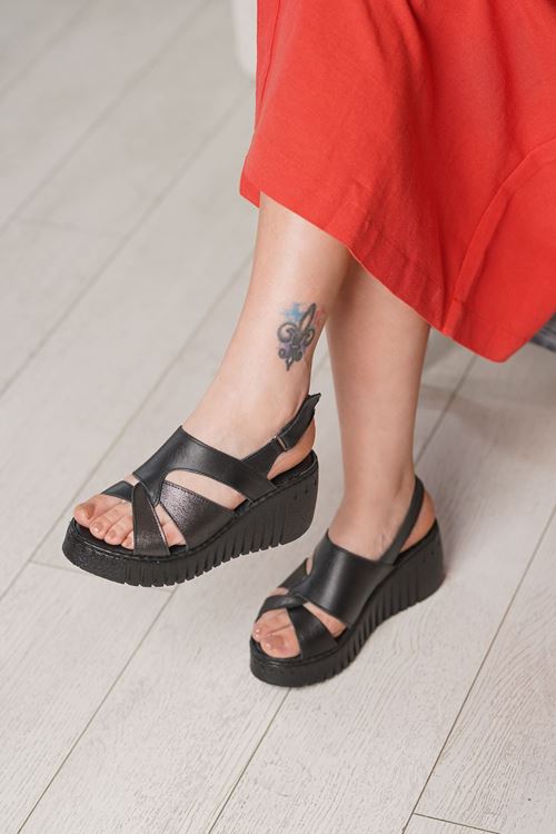 LİZSHOE HAKİKİ DERİ KADIN SANDALET SELTUĞ 26425Y