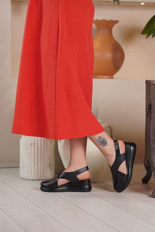 LİZSHOE HAKİKİ DERİ KADIN SANDALET ELNR 57525Y