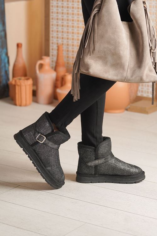 GUJA KADIN TAŞLI SPOR BOT 043225K