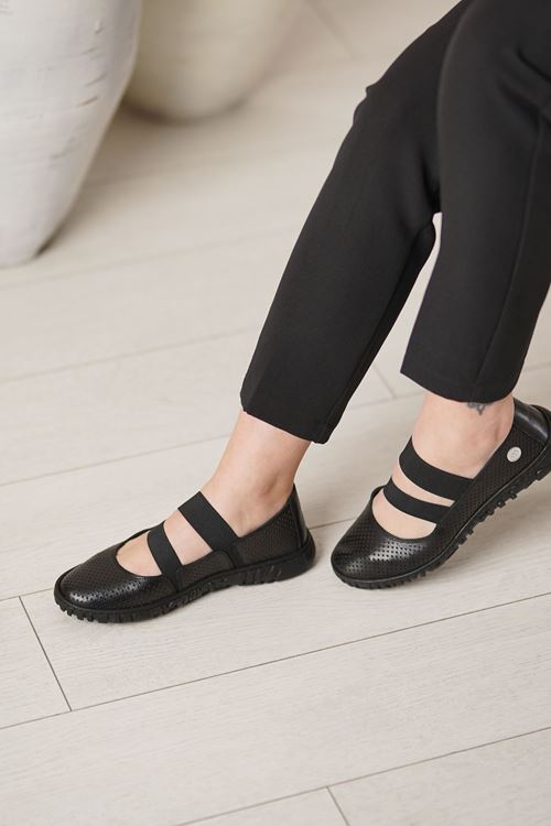 MAMMAMİA HAKİKİ DERİ KADIN GÜNLÜK AYAKKABI 64525Y