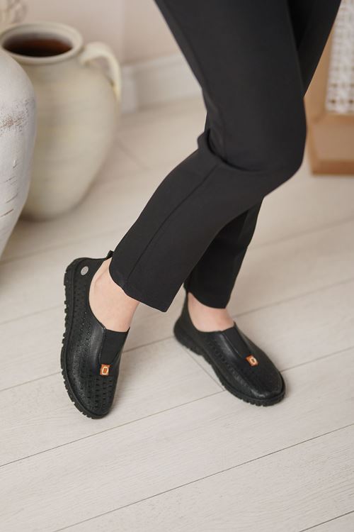 MAMMAMİA HAKİKİ DERİ KADIN GÜNLÜK AYAKKABI 66525Y