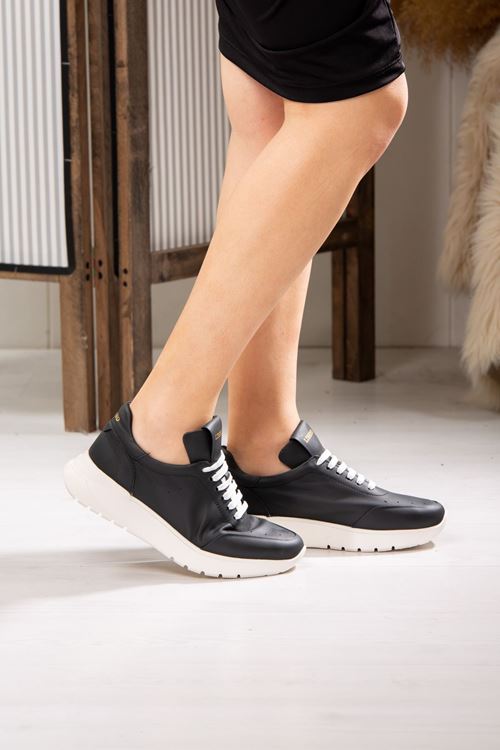 LİBERO HAKİKİ DERİ KADIN SPOR AYAKKABI 476523Y