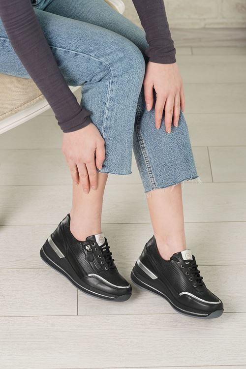 MAMMAMİA HAKİKİ DERİ KADIN GÜNLÜK AYAKKABI 364525Y