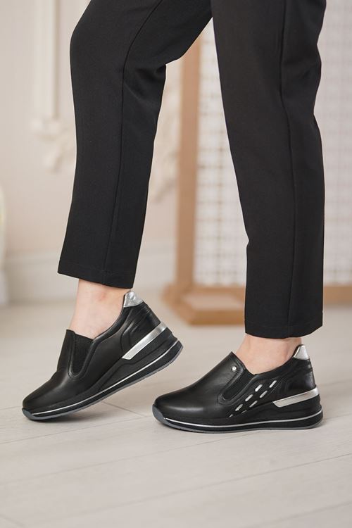 MAMMAMİA HAKİKİ DERİ KADIN GÜNLÜK AYAKKABI 364025Y