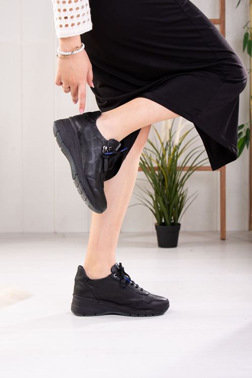 MAMMAMİA HAKİKİ DERİ KADIN GÜNLÜK AYAKKABI 368024Y