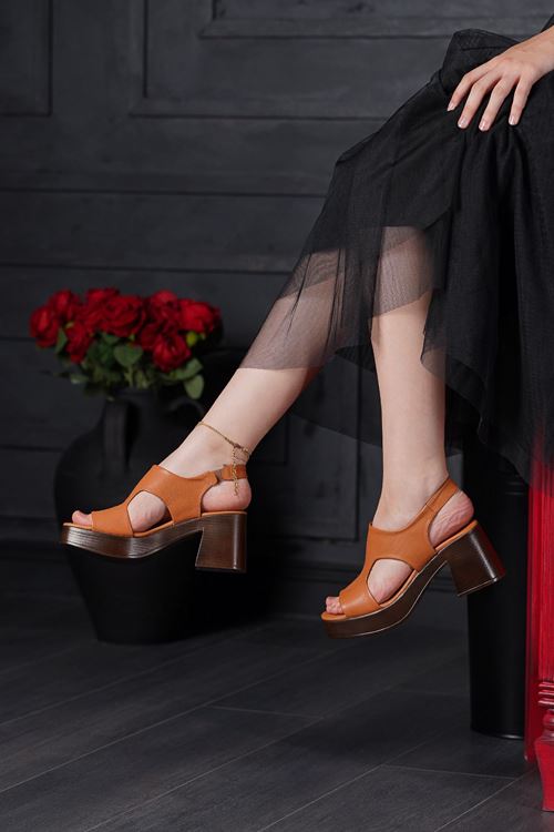 MAMMAMİA HAKİKİ DERİ KADIN SANDALET 233025Y