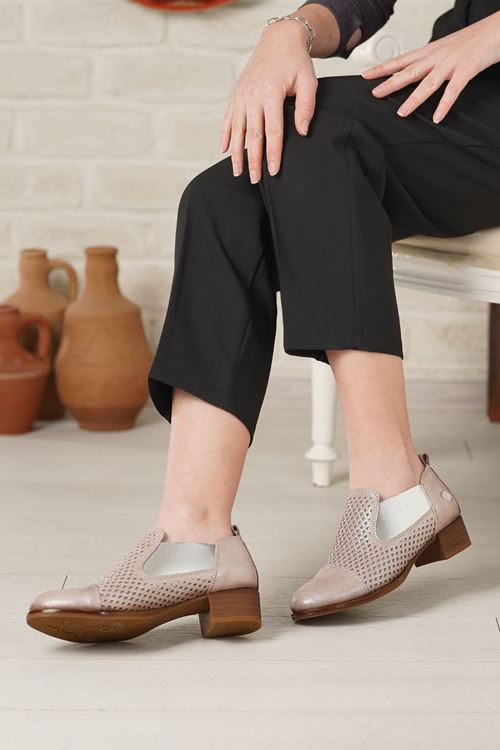 MAMMAMİA HAKİKİ DERİ KADIN GÜNLÜK AYAKKABI 715025Y