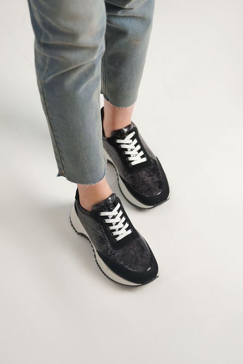 LİZSHOE HAKİKİ DERİ KADIN SPOR AYAKKABI KLMN 103026Y