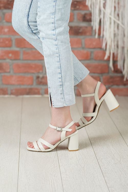 LİZSHOE HAKİKİ DERİ KADIN SANDALET MNZ 2570226Y