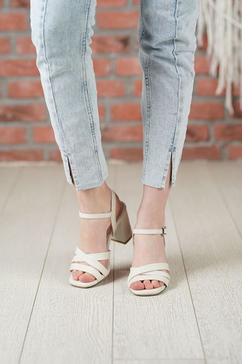 LİZSHOE HAKİKİ DERİ KADIN SANDALET MNZ 2570226Y