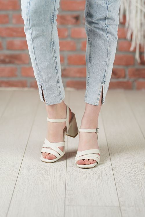 LİZSHOE HAKİKİ DERİ KADIN SANDALET MNZ 2570226Y