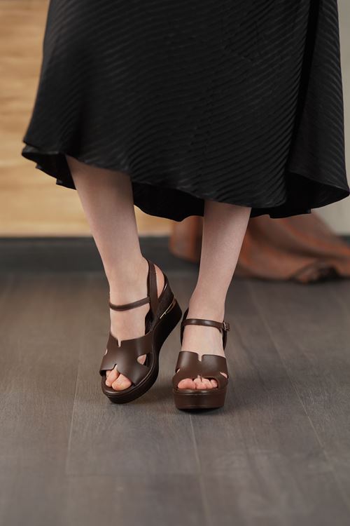 MAMMAMİA HAKİKİ DERİ KADIN SANDALET 538526Y