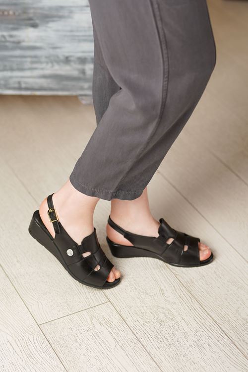 MAMMAMİA HAKİKİ DERİ KADIN SANDALET 287026Y