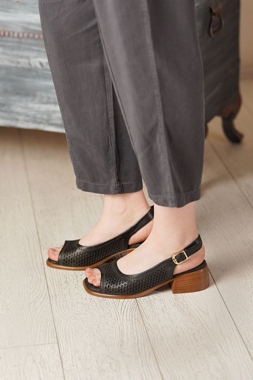 MAMMAMİA HAKİKİ DERİ KADIN SANDALET 298526Y