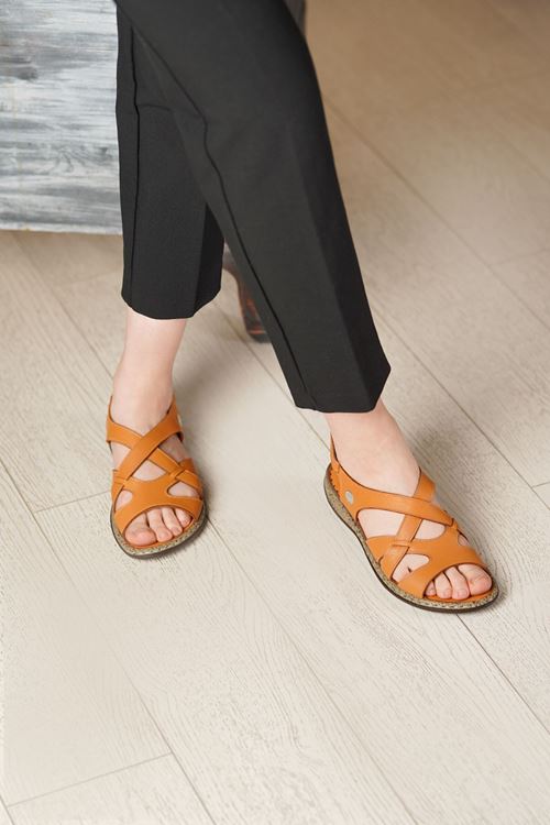 MAMMAMİA HAKİKİ DERİ KADIN SANDALET 242026Y