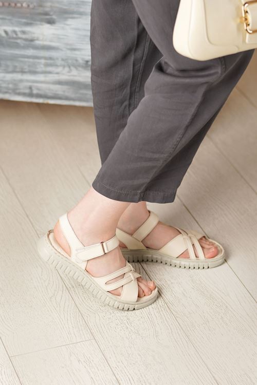 MAMMAMİA HAKİKİ DERİ KADIN SANDALET 240026Y