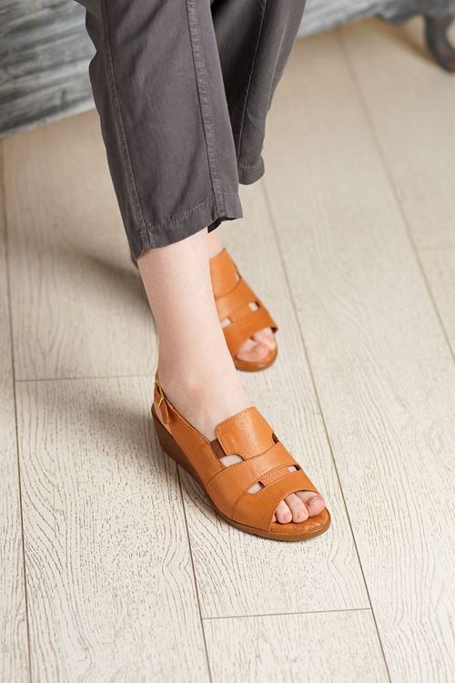 MAMMAMİA HAKİKİ DERİ KADIN SANDALET 287026Y