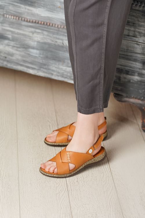 MAMMAMİA HAKİKİ DERİ KADIN SANDALET 242526Y