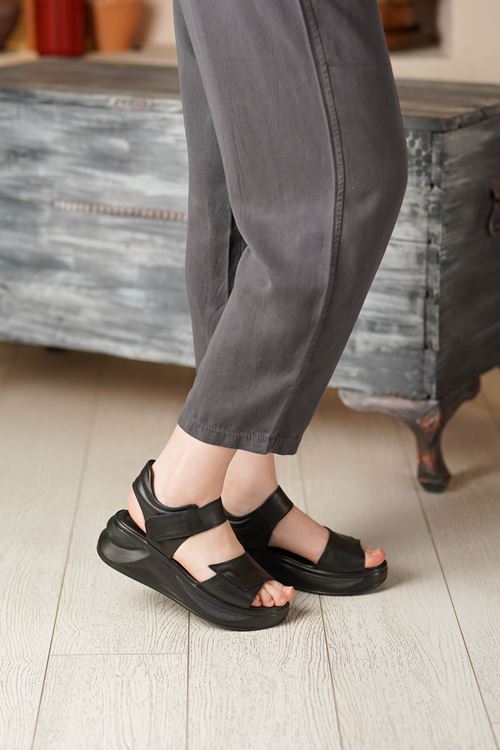 MAMMAMİA HAKİKİ DERİ KADIN SANDALET 548526Y