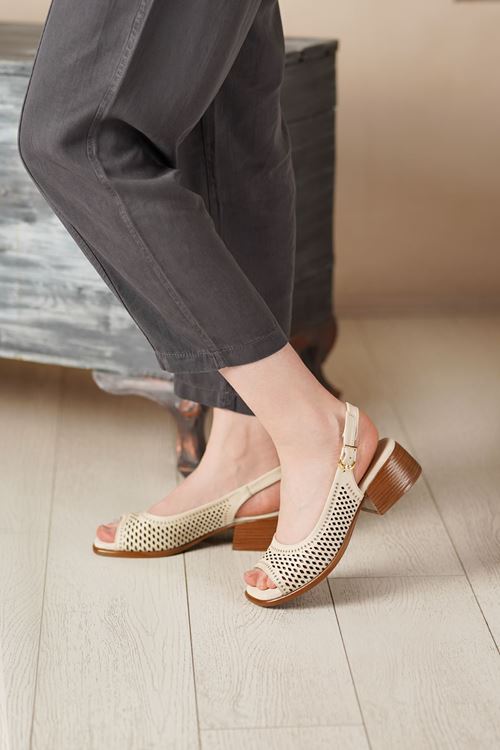 MAMMAMİA HAKİKİ DERİ KADIN SANDALET 298526Y