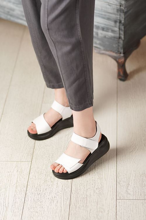 MAMMAMİA HAKİKİ DERİ KADIN SANDALET 548526Y