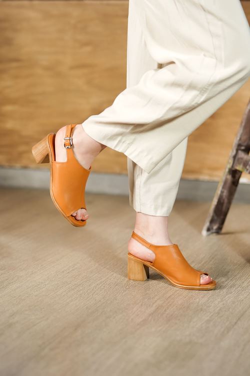 LİZSHOE HAKİKİ DERİ KADIN SANDALET ENZ 22-1226Y